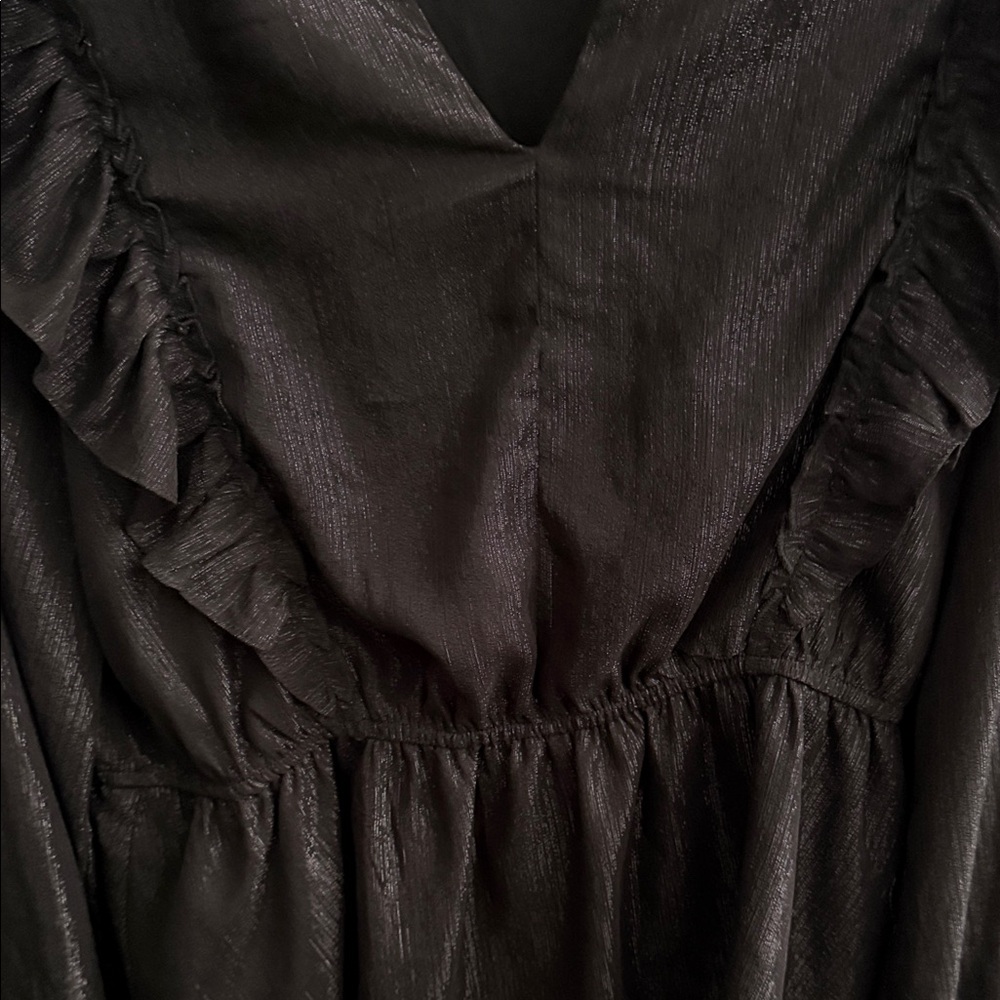 Chic Black Ruffled Blouse - Picture 3 of 6